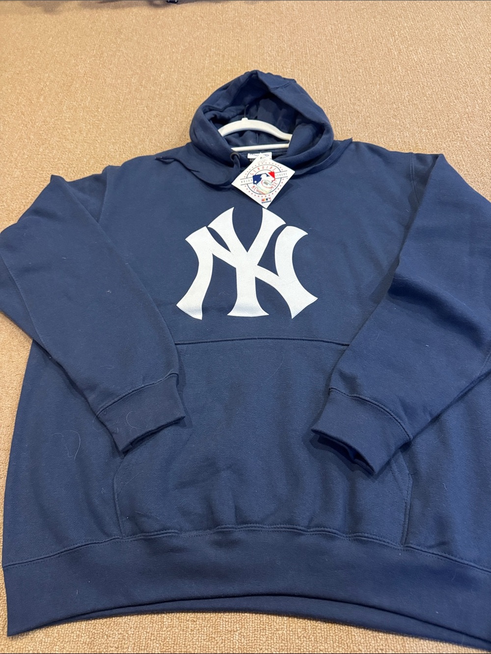 Majestic Navy & White Yankees Pullover Hoodie